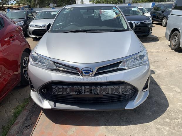 Toyota Axio 1.5 Hybrid 2WD 2018 Silver
