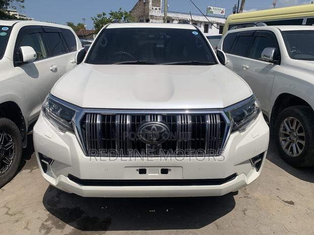 Toyota Land Cruiser Prado 2018 White