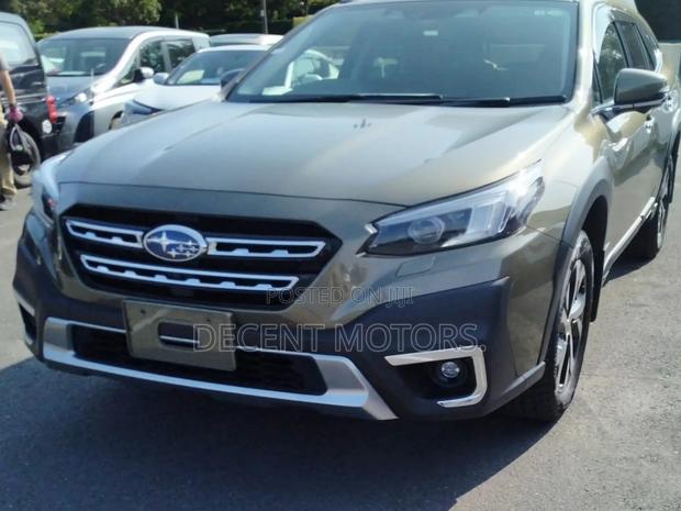 Subaru Outback Premium 2022 Green