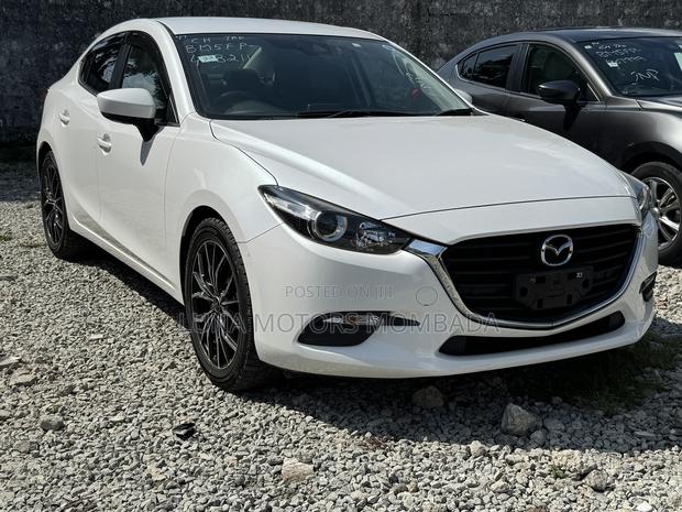 Mazda Axela 2019 White
