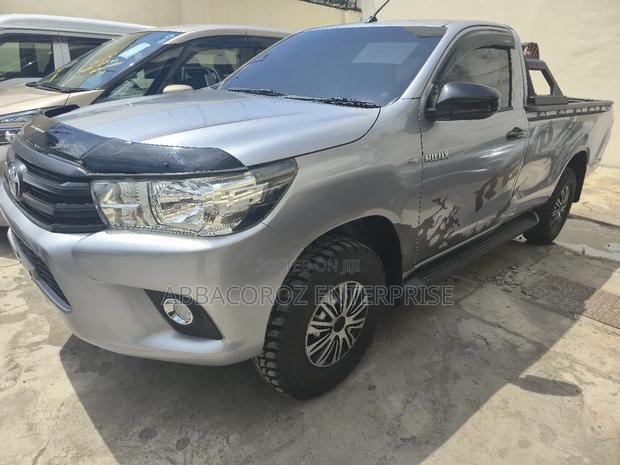 Toyota Hilux Revo Single Cab Deisel 2.4 RWD 2018 Silver