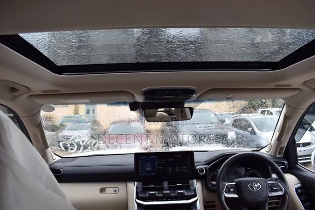 Toyota Land Cruiser 3.5 Petrol 4WD 2022 Beige