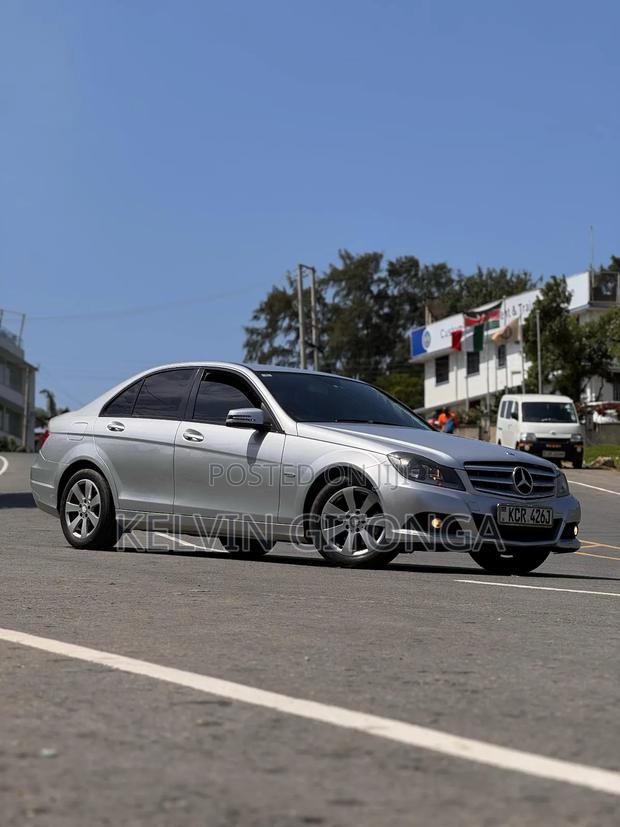 Mercedes-Benz C200 2013 Silver