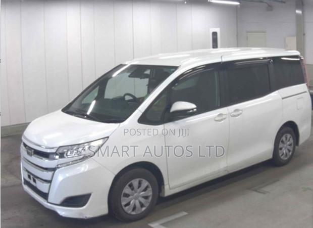 Toyota Noah 2018 White