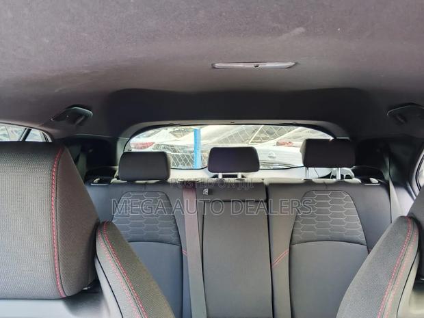 Toyota Corolla 2018 Orange