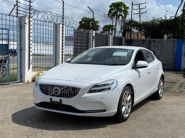 Volvo V40 2018 White