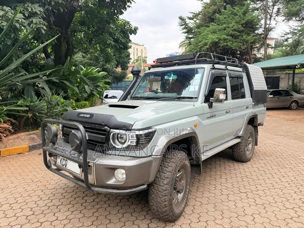 Toyota Land Cruiser 4.5 V8 TD GX-R 2011 Green