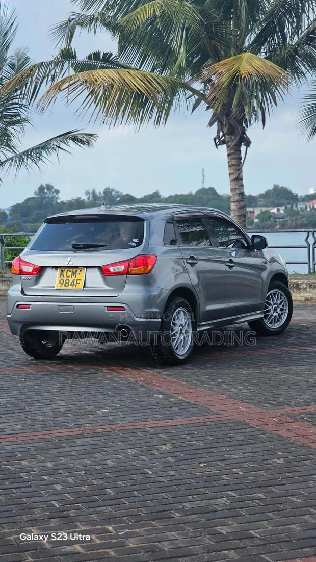 Mitsubishi RVR 2.0 2011 Gray