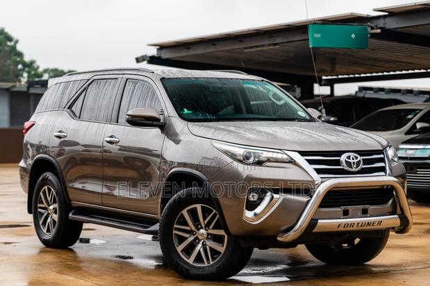 Toyota Fortuner 2020 Brown