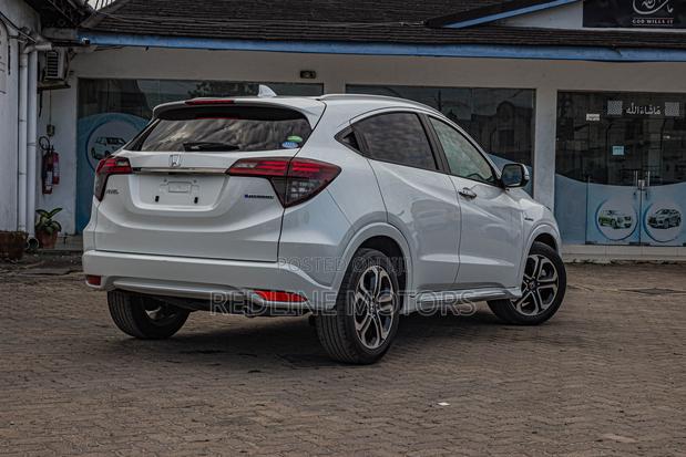 Honda Vezel 1.5 Hybrid 2WD 2018 White