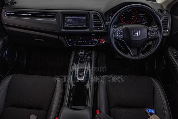 Honda Vezel 1.5 Hybrid 2WD 2018 White