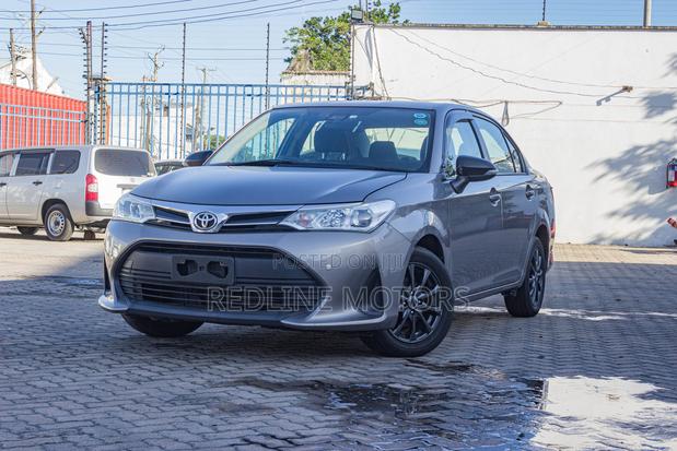 Toyota Axio 1.5 G 4WD 2018 Ivory