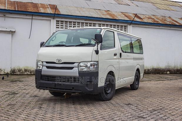 Toyota HiAce 2018 White