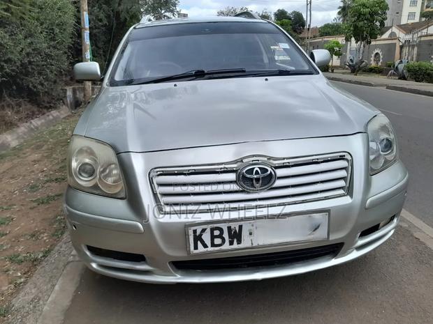 Toyota Avensis 2.4 VVT-i Executive 2006 Silver