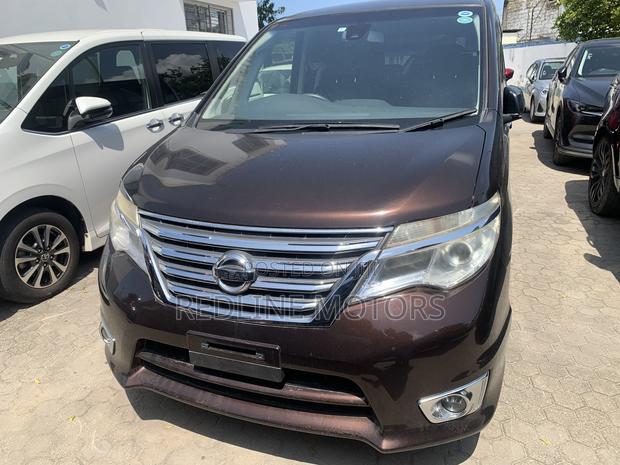 Nissan Serena 2017 Brown