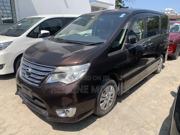 Nissan Serena 2017 Brown