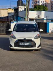 Toyota Sienta 2017 White for sale