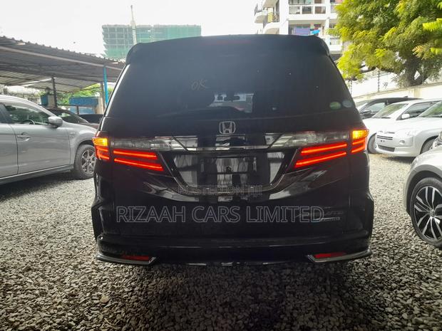 Honda Odyssey 2.0 Hybrid (7 seater) 2018 Black