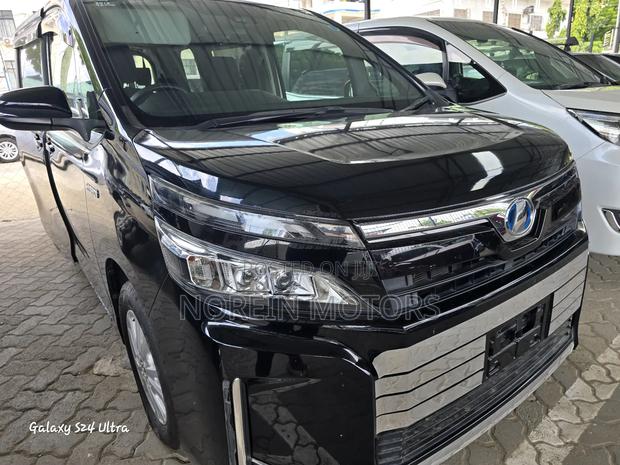 Toyota Voxy 2019 Black
