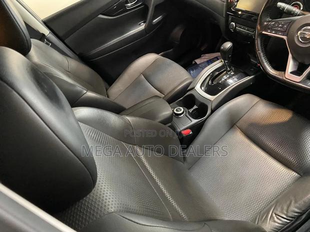 Nissan X-Trail 2018 Gray