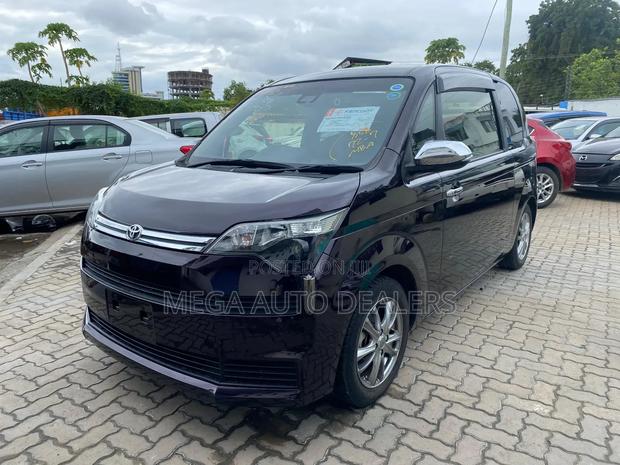 Toyota Spade 2018 Black