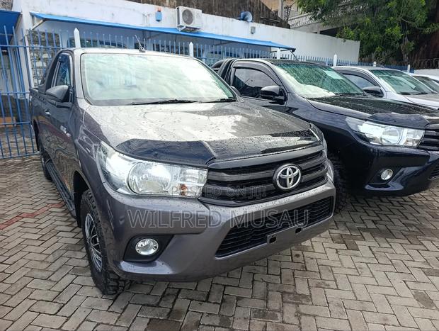 Toyota Hilux Revo Single Cab Deisel 2.8 AWD 2019 Gray