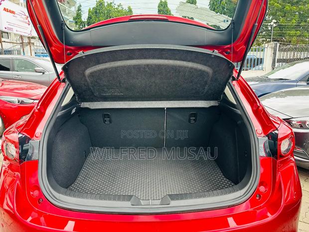 Mazda Axela 2018 Red