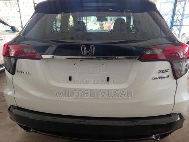 Honda Vezel 1.5 Hybrid 2WD 2018 White