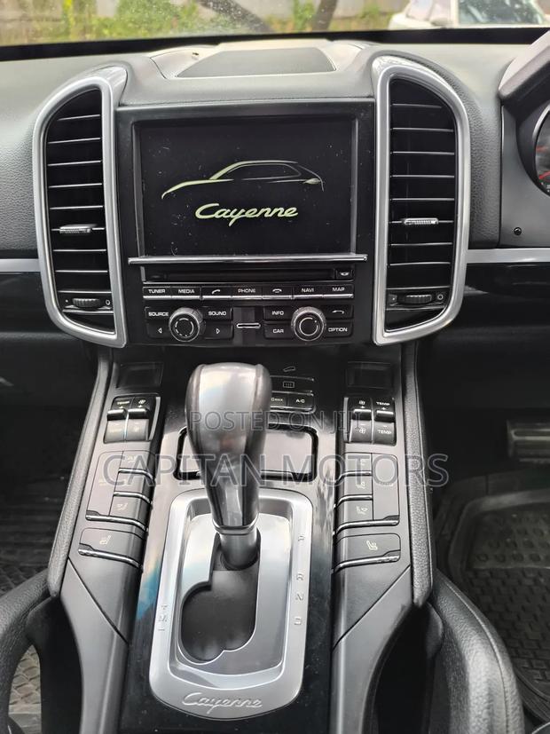 Porsche Cayenne Diesel 4dr SUV AWD (3.0L 6cyl Turbodiesel 8A) 2014