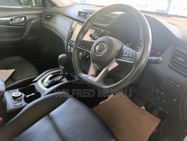 Nissan X-Trail 2.0 Petrol AWD 2018 White