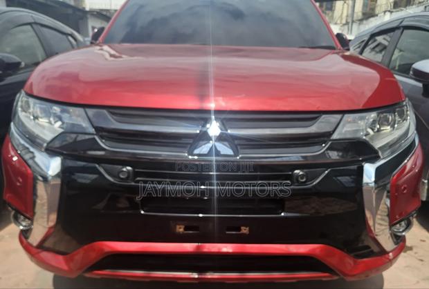 Mitsubishi Outlander 2018 Red