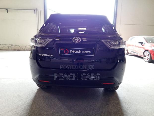 Toyota Harrier 2.0 2015 Black