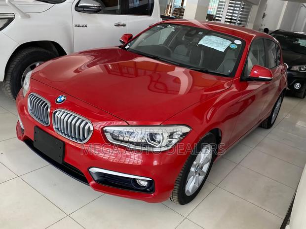 BMW 118i 2018 Red