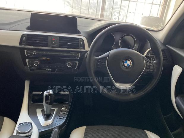 BMW 118i 2018 Red