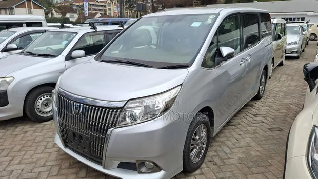 Toyota Noah 2.0 FWD (7 Seater) 2017 Silver