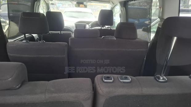 Toyota Noah 2.0 FWD (7 Seater) 2017 Silver