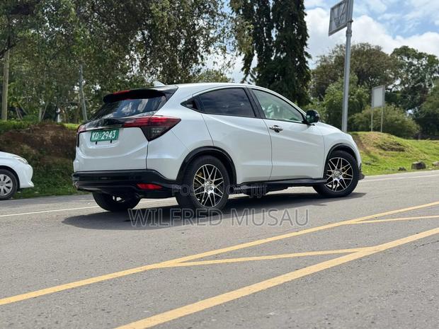 Honda Vezel 1.5 Hybrid 2WD 2019 White