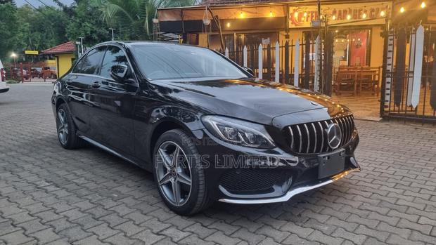 Mercedes-Benz C220 2018 Black