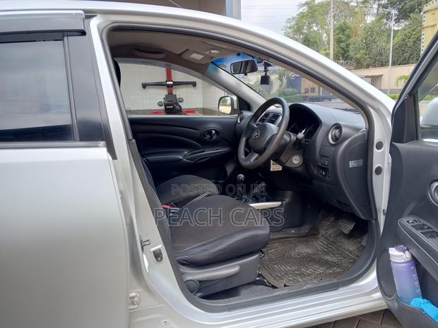 Nissan Latio 1.2 2014 Silver