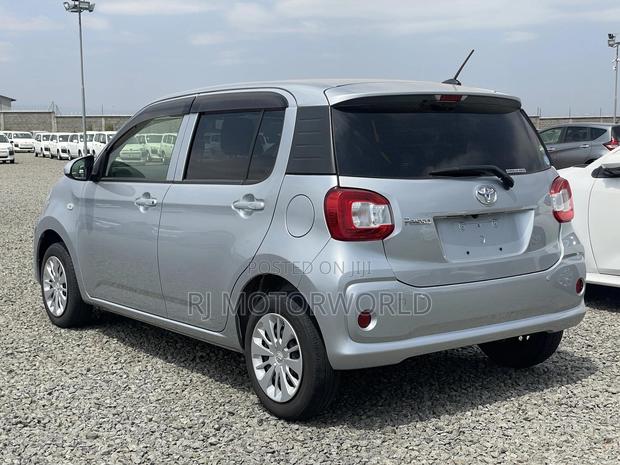 Toyota Passo 1.0 FWD 2018 Silver