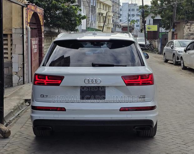 Audi Q7 2.0T Premium AWD quattro 2018 White