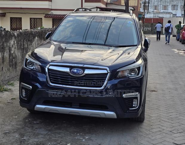 Subaru Forester Base AWD 2019 Blue