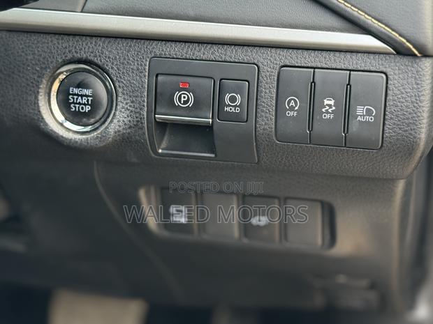 Toyota Harrier 2.0 2019 Black