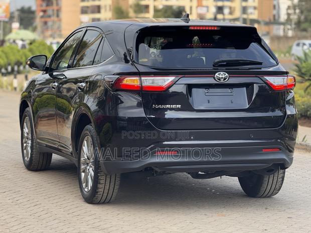 Toyota Harrier 2.0 2019 Black