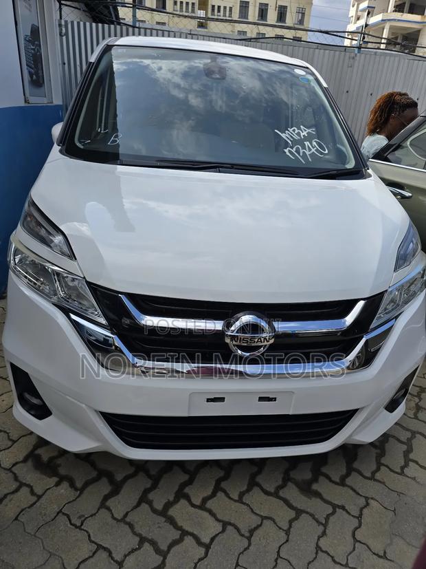Nissan Serena 2018 White