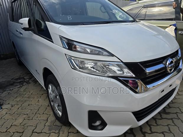 Nissan Serena 2018 White