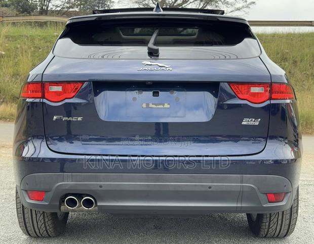 Jaguar F-Pace 2018 Blue