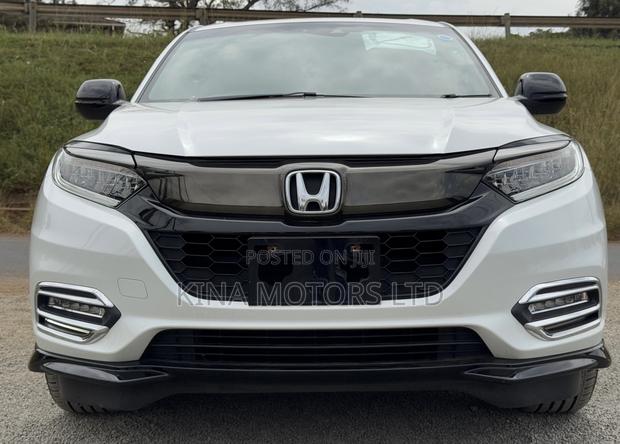 Honda Vezel 2018 White