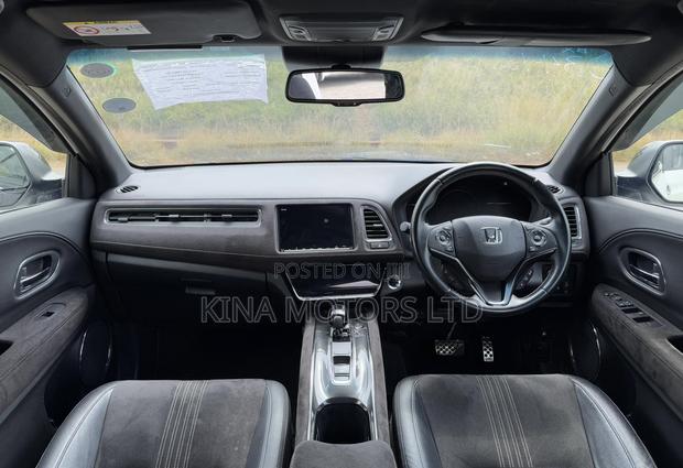 Honda Vezel 2018 White