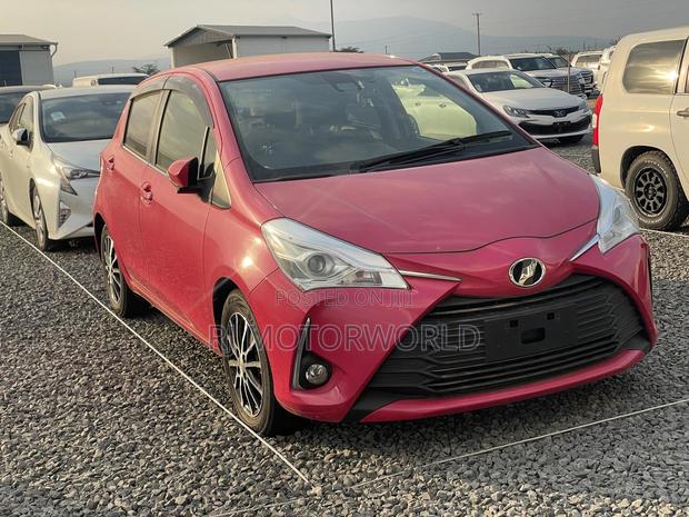 Toyota Vitz 1.3 FWD 5dr 2017 Pink